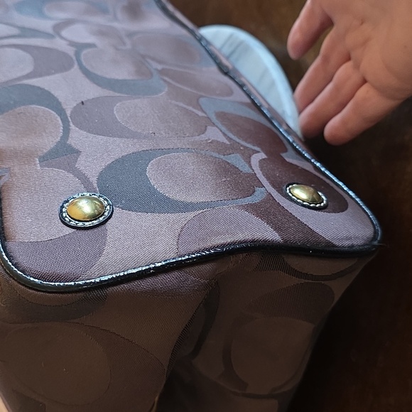 Coach Signature Brown Stripe Kisslock  Framed Tote Bag 💋 W/Medallion! 2012 - Picture 11 of 16